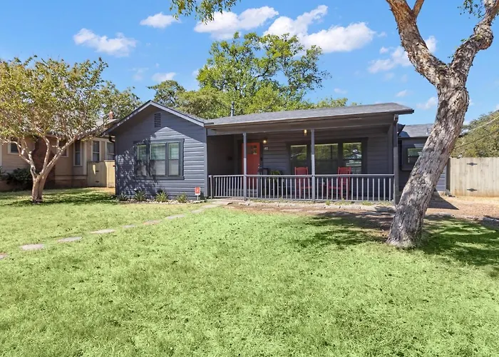 Cozy Arlington Bungalow 4/Mins To At&T Stadium