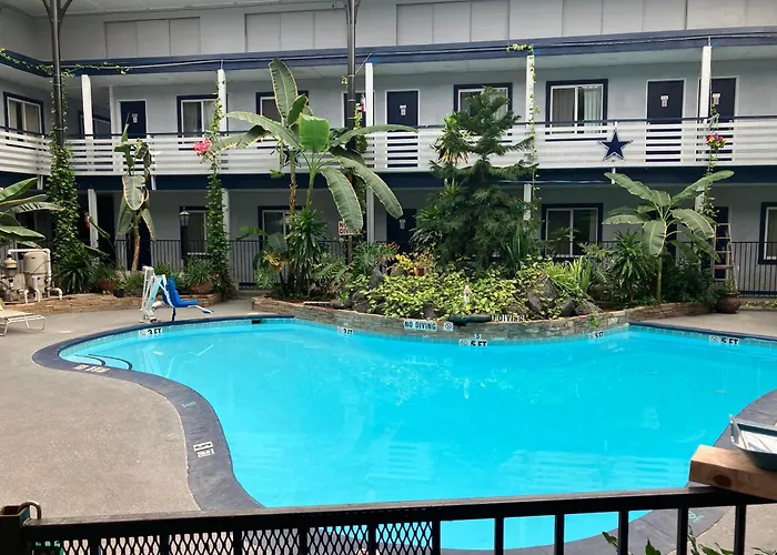 Budget Host Inn